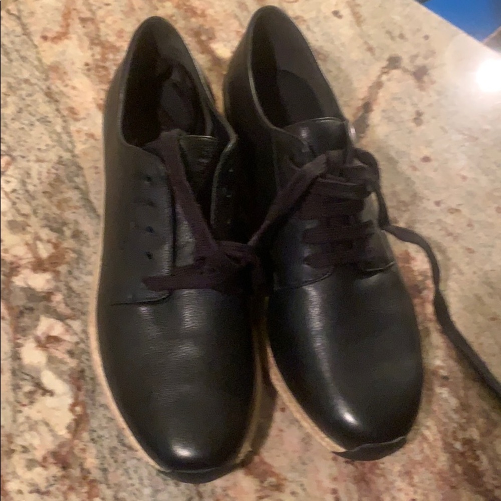 Women’s shoes